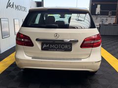 MERCEDES-BENZ B220 4Matic/KAMERA/ILS/TOTWI/