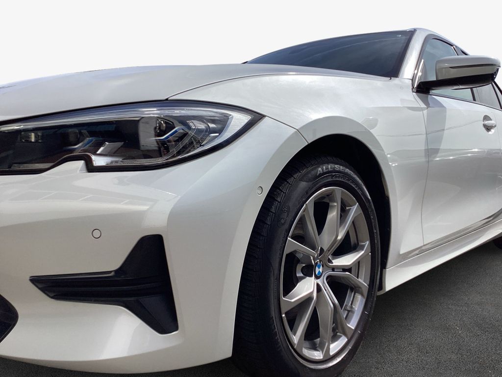 BMW 320i Aut. Sport Line Laserlicht* HiFi* SHZ* foto 7