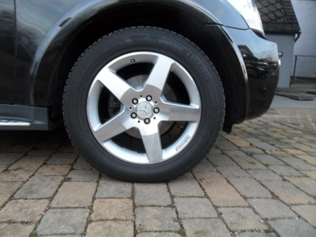 Mercedes-Benz ML 320