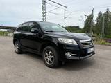 Toyota RAV 4 2,2-l-D-4D 4x4 Executive Automatik Exe... - Toyota RAV 4 aus 2011: Allradantrieb