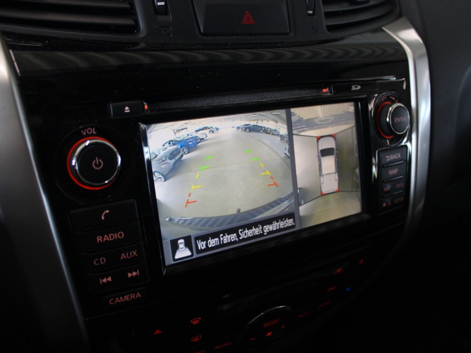 Fahrzeugabbildung Nissan Navara Double Cab Connecta 4x4 AHK Hardtop 1.Hd