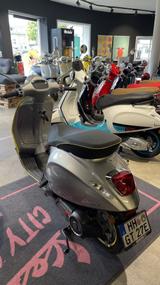 Vespa Elettrica 70 km/h ab 16 Jahre fahrbar - VESPA ELETTRICA 70 KM H