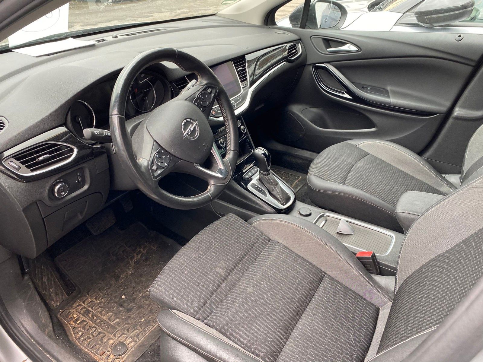 Fahrzeugabbildung Opel Astra K ST 1.5D ELEGANCE NAVI/LED/KAMERA/SH/DAB+