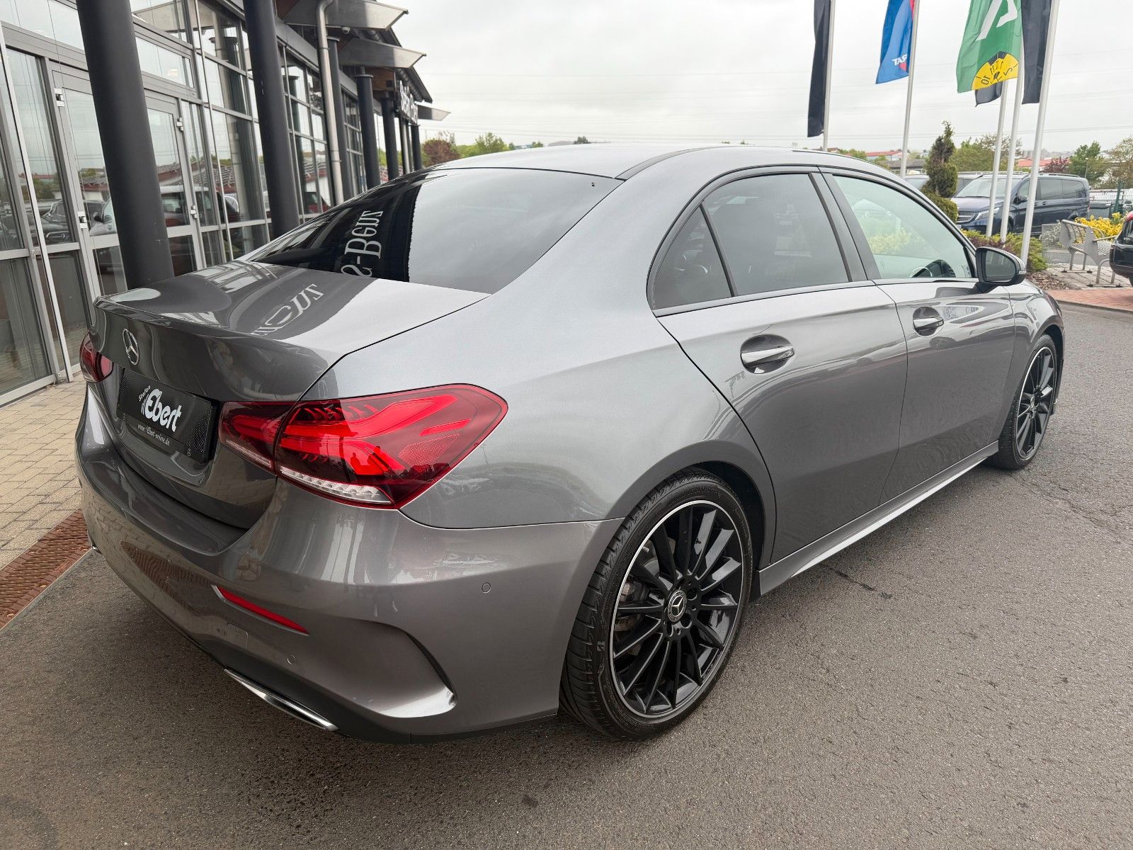 Fahrzeugabbildung Mercedes-Benz A 220d 4MATIC AMG+Night+LED+DAB+Carplay+19"