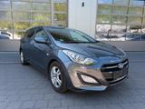 Hyundai i30 cw 1.6 GDI Automatik Trend PDC+KLIMA+SHZ+BT - Hyundai i30 mit Benzin-Antrieb: Kombi, 1.6