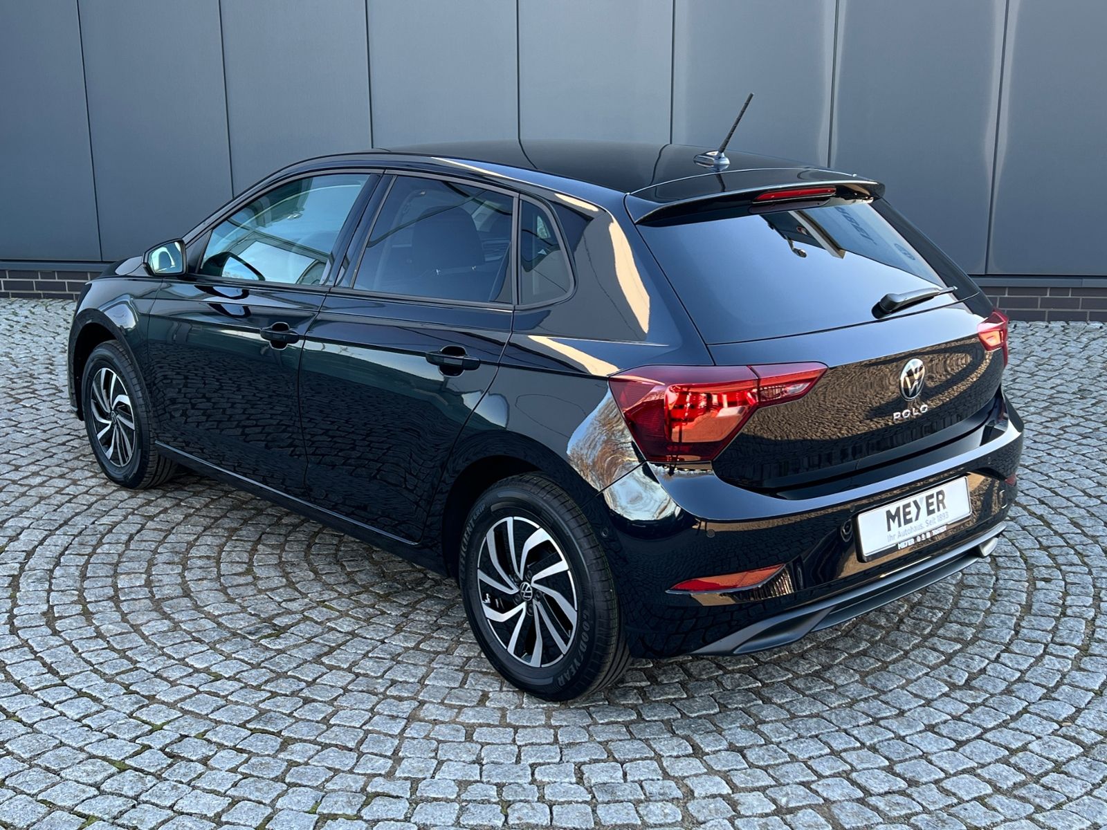 Fahrzeugabbildung Volkswagen Polo Life 1.0 TSI *LED, Klima, Sitzhzg., App-Con