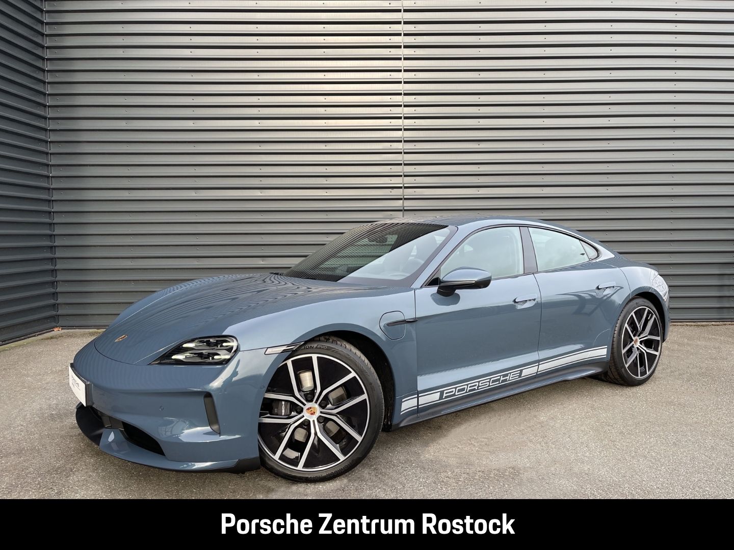PORSCHE Taycan Surround-View LED-Matrix InnoDrive BOSE