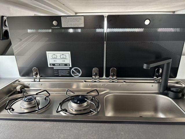 Fahrzeugabbildung Ford Tourneo Custom 2.0 320 L1 Nugget Titanium