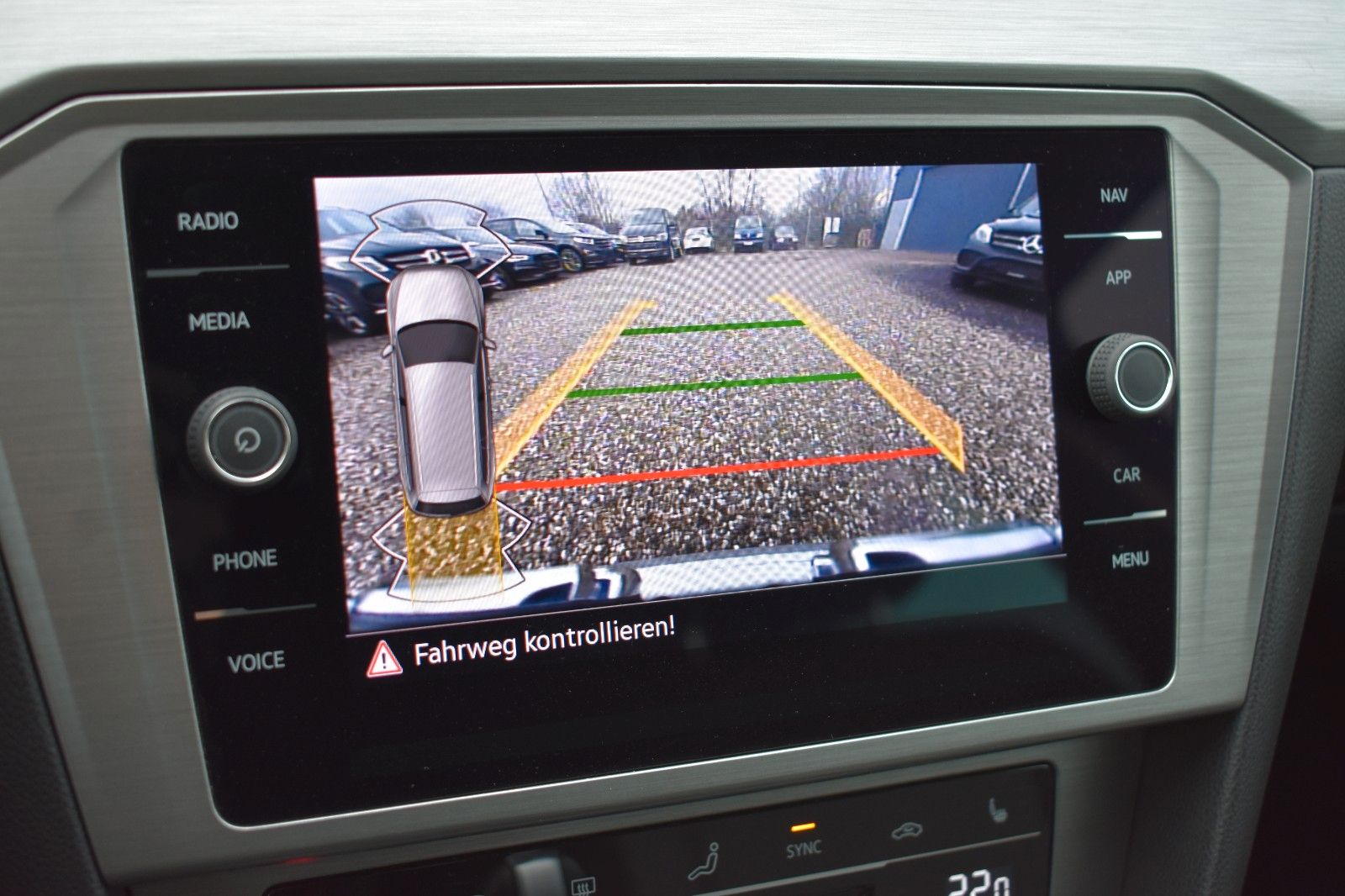 Fahrzeugabbildung Volkswagen Passat Variant Conceptline DSG AHK LED