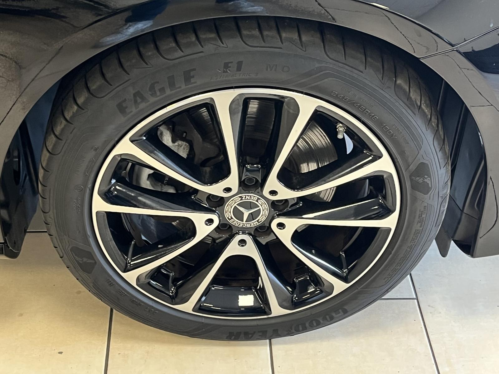 Mercedes-Benz E 220 AHK*Navi*ACC*R-Cam*SHZ*Pano*Night-Paket