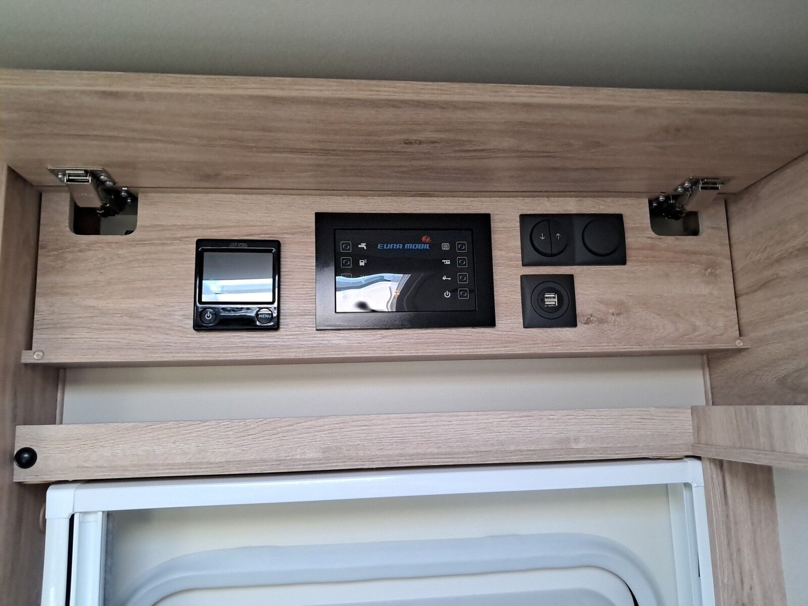 Fahrzeugabbildung Eura Mobil Integra Line IL 720 EB SAT, SOLAR, LUFTFEDERUNG