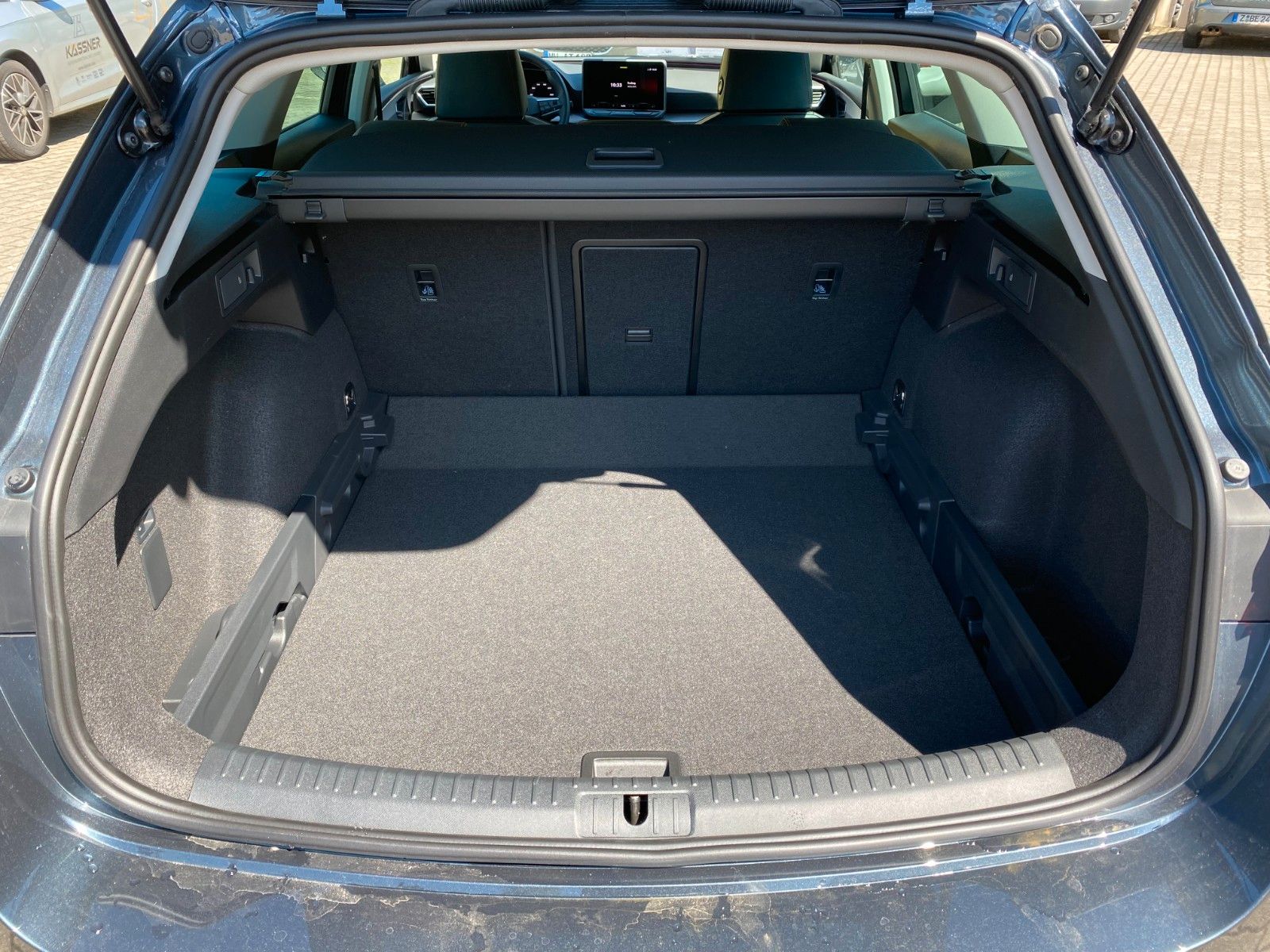 Fahrzeugabbildung SEAT Leon Sportstourer 1.5 eTSI FR *DSG *AHZV