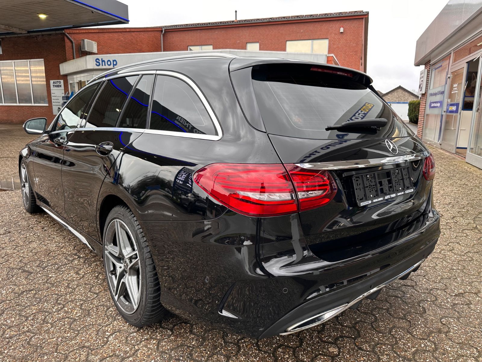 Fahrzeugabbildung Mercedes-Benz C 220 d T-Modell AMG Line Autm. LED/Navi/GRA/PDC