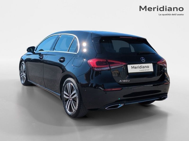 Mercedes-Benz Classe A A 180 d Sport auto imagem 3