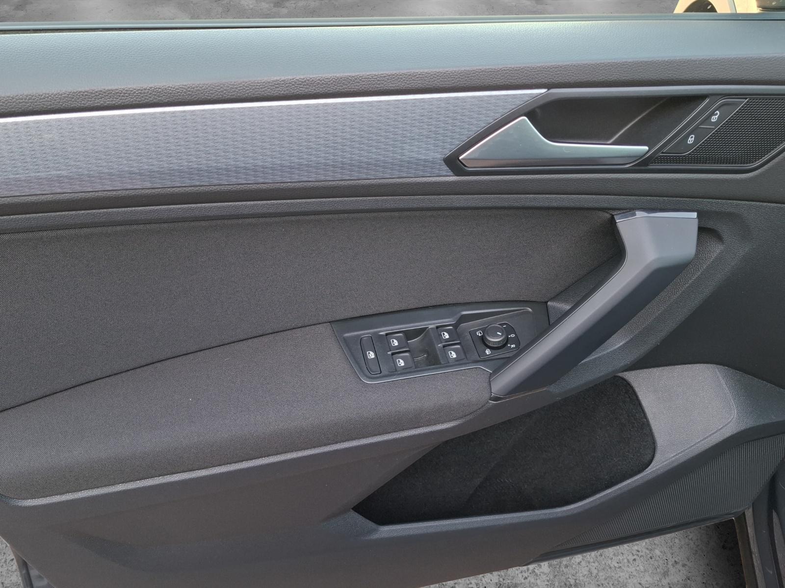 Volkswagen Tiguan TSI Life LED CarPlay ACC PDC SHZ 18", миниатюра 19