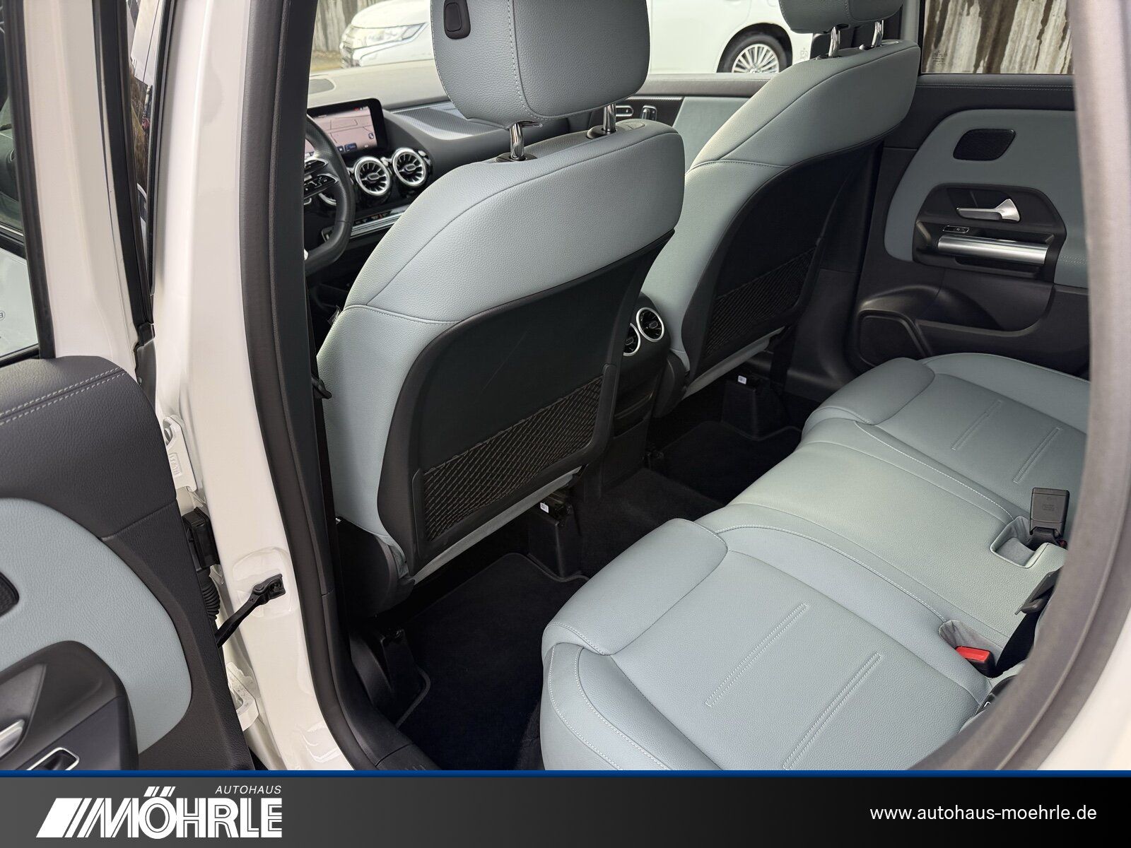 Mercedes-Benz GLA 180 AMG Line Night-Paket 360° Pano-SHDKlima foto 12