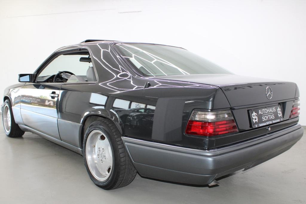 Mercedes-Benz CE 220