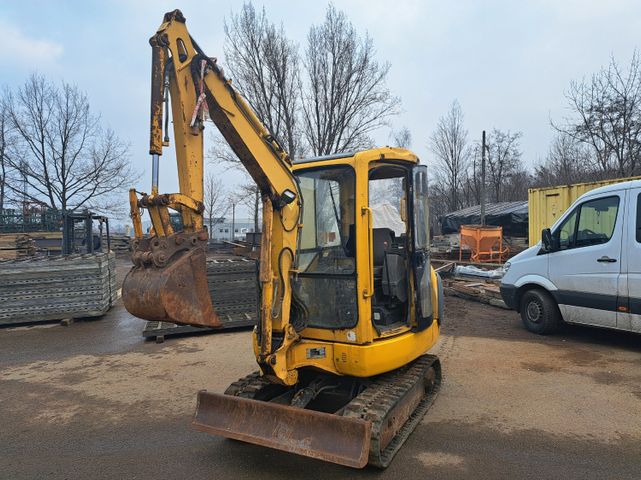 Komatsu PC20R-8