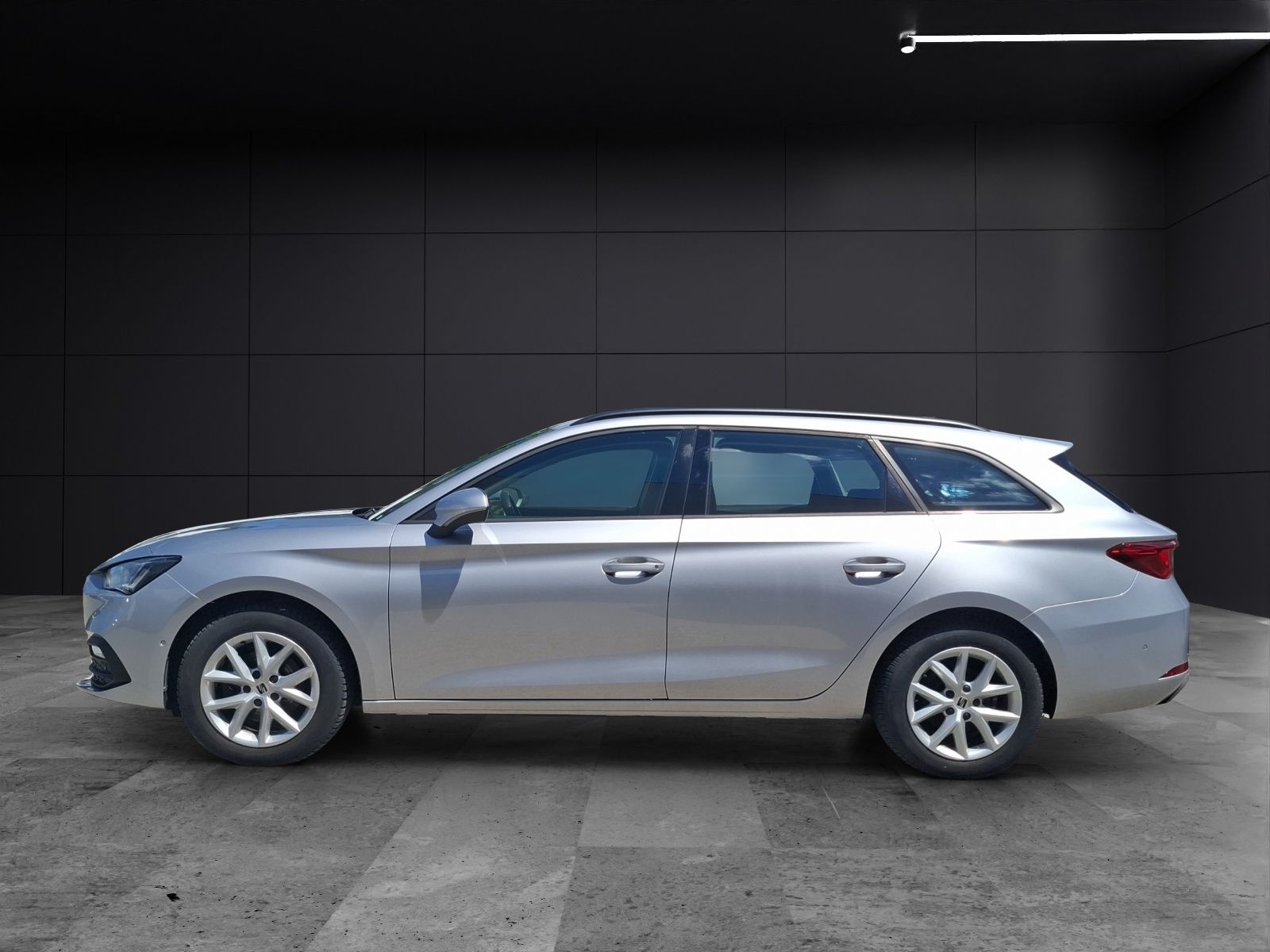 Fahrzeugabbildung SEAT Leon ST TSI Style LED AHK Navi AID ACC RFK SH