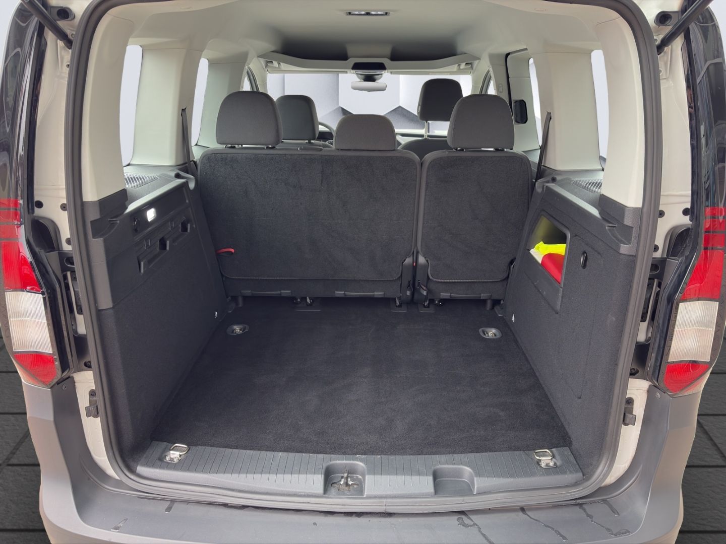 Caddy Kombi 5-Sitzer 1.5 l 85kW GJR Klimaanlage 