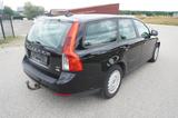 Volvo V50 Kombi 1.6 D Xenon Sitzhzg AHK Klimaautom. - gebrauchte Volvo V50 aus dem Jahr 2009