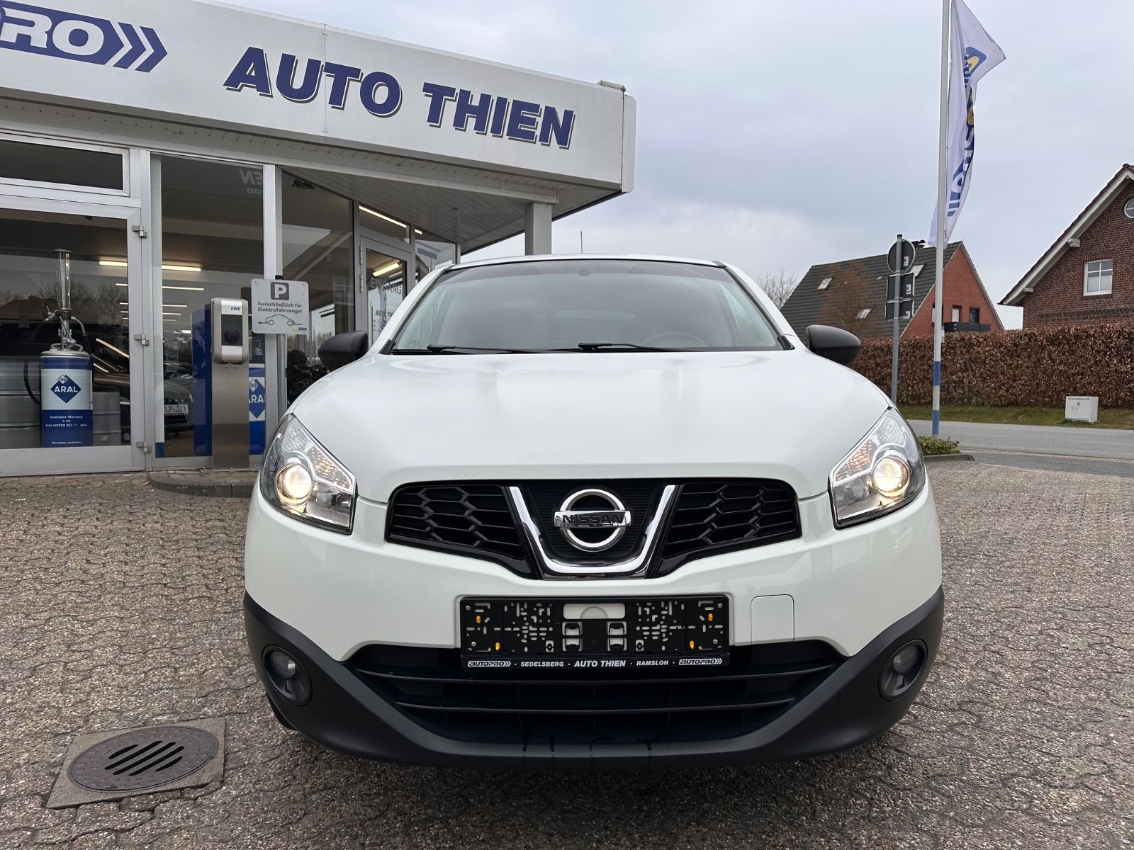 Fahrzeugabbildung Nissan Qashqai 1.6 Visia GRA/BT/GJR/Klima