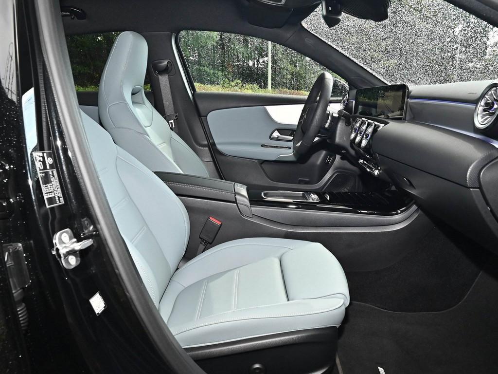 Mercedes-Benz A 250 e AMG Sport Advanced+ HUD LED 360° NAVI BT
