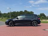 Volkswagen Golf 1.4 TSI DSG BMT Standhzg. Apple CarPlay AUT - mit Benzin-Antrieb: Schwarz, Beheizbare Frontscheibe, Limousine