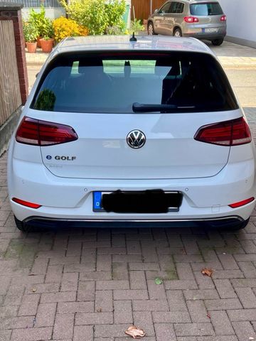 Volkswagen Sehr schöner E-Golf