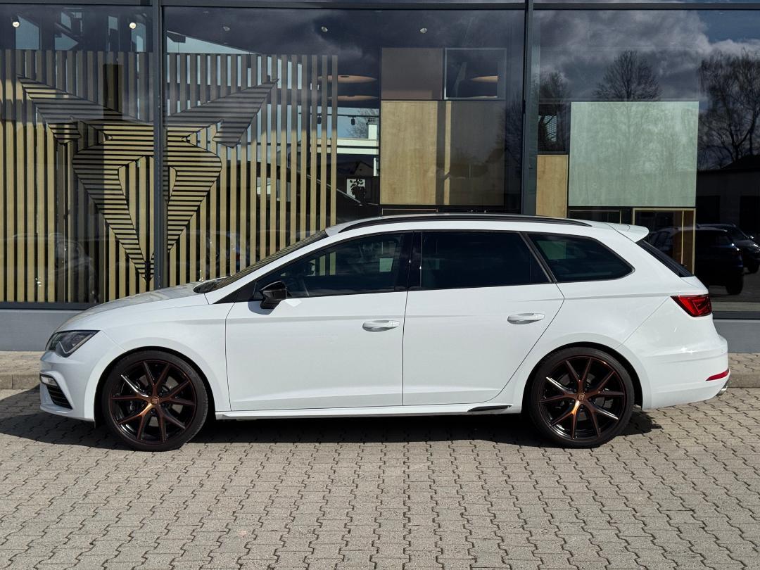 Seat Leon Sportstourer Cupra 300 2.0 TSI DSG 4Drive