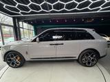 Rolls-Royce Cullinan 6.8 V12*BLACK BADGE*STARLIGHT - Rolls-Royce Cullinan Gebrauchtwagen