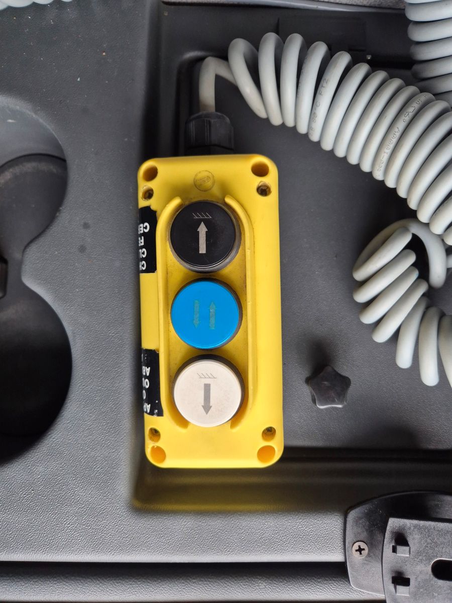 Fahrzeugabbildung Andere Dulevo 6000T Kehrmaschine