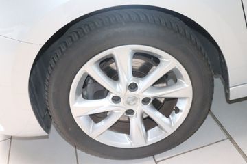Fotografie des Opel Corsa 1.2 Direct Injection Turbo Elegance