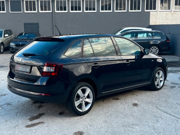 Fahrzeugabbildung SKODA Rapid 1.0 TSI Spaceback Clever R-Kamera Xenon BT