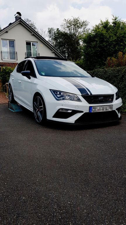 Image of Cupra Leon