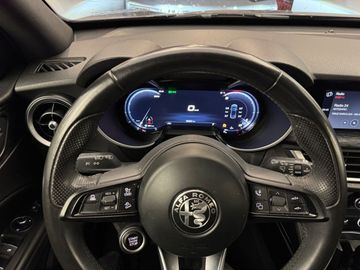 Alfa-Romeo Stelvio - 8