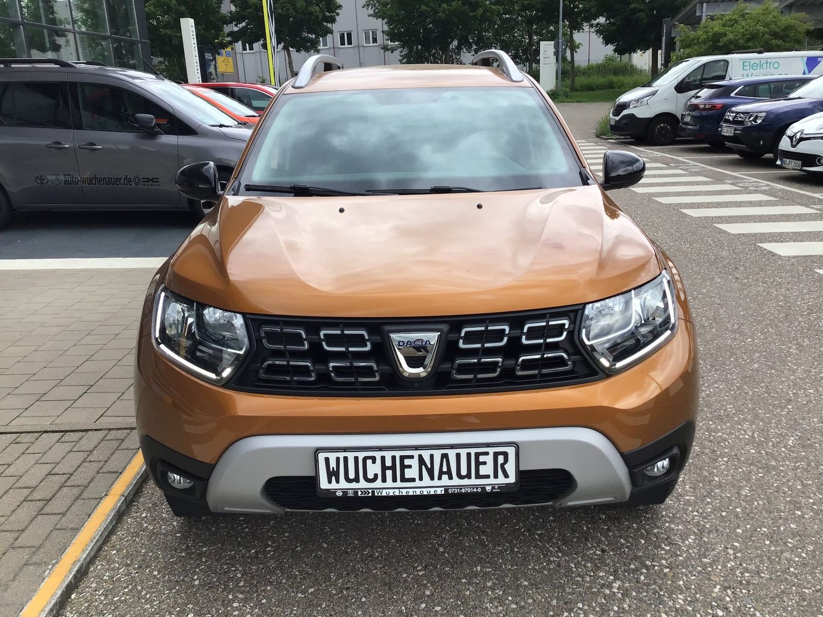 Fahrzeugabbildung Dacia Duster TCE 100 ECO-G 2WD CELEBRATION