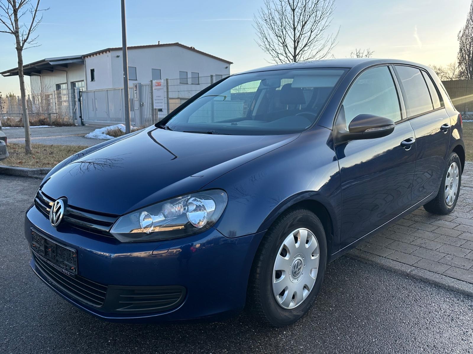 Volkswagen Golf VI Trendline 1,6 Klima SHZ 82.000km TÜV Neu