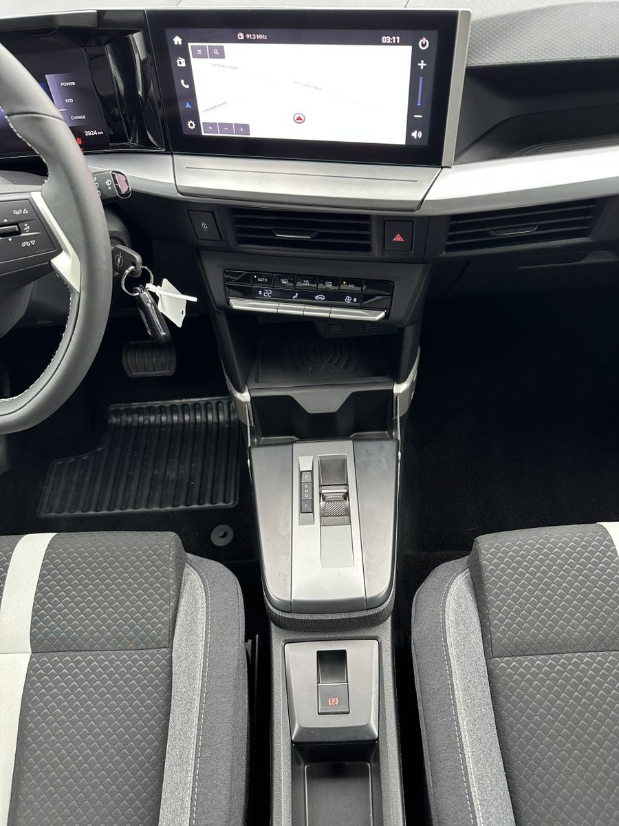 Fahrzeugabbildung Opel Frontera Electric GS NAV+LED+KAMERA+TOTW+PDC+DAB