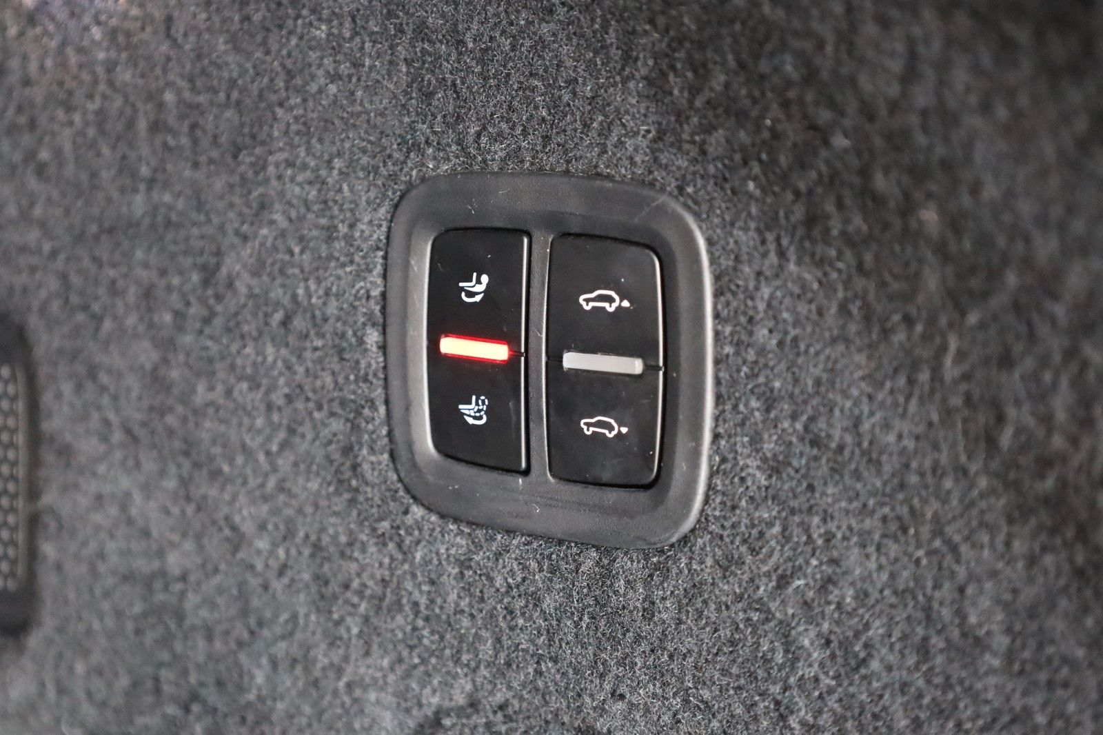 Fahrzeugabbildung Porsche Cayenne Coupe E-Hybrid,Sport-Chrono,Sitzlüft,AHK