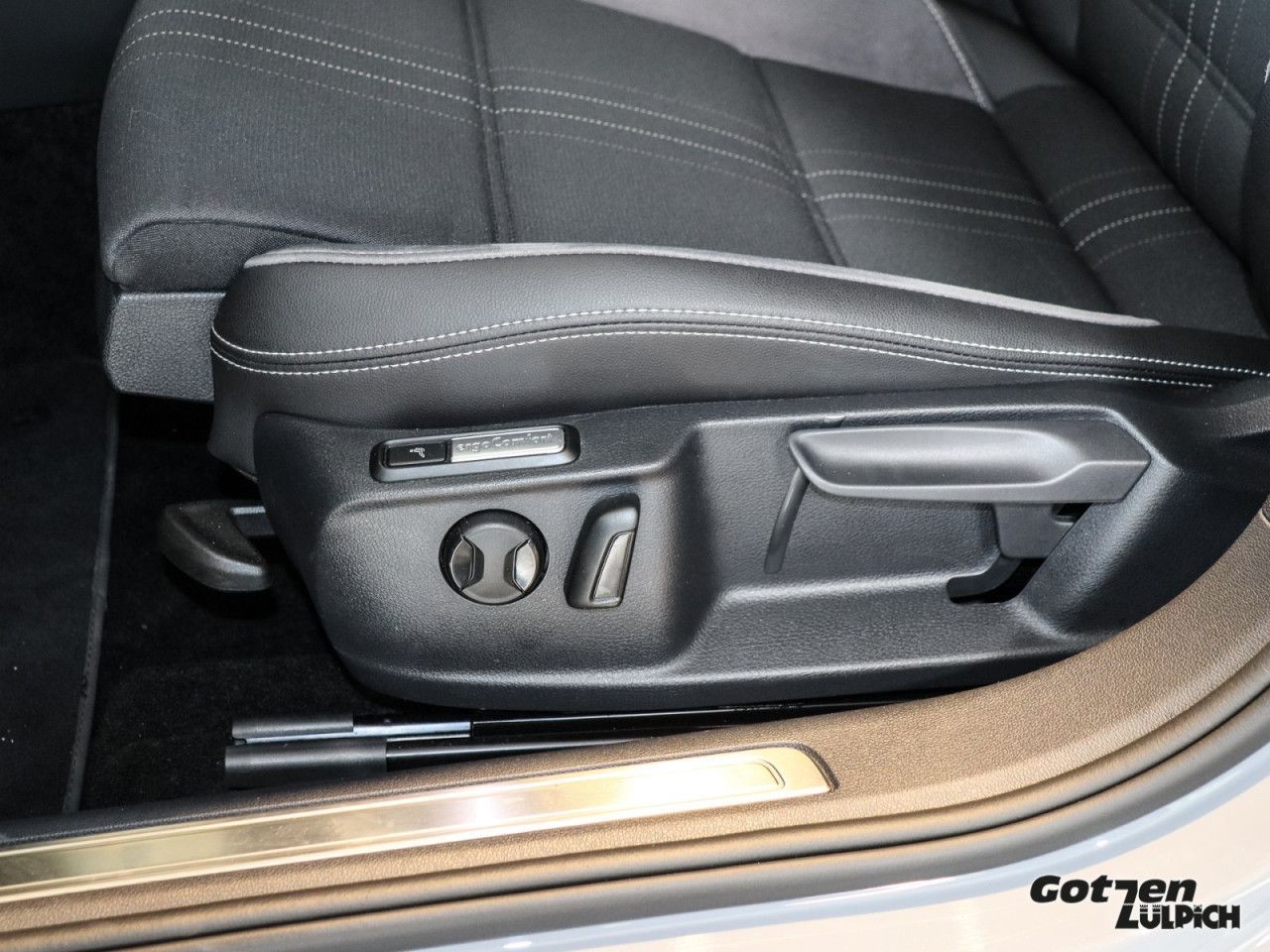 Fahrzeugabbildung Volkswagen Passat Variant Alltrack 2,0TDI 4Motion Navi Rear