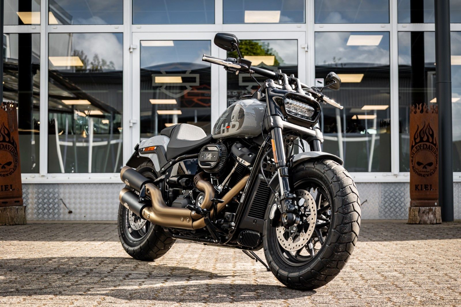 Fahrzeugabbildung Harley-Davidson FXFBS Fat Bob 114 CUI Softail - Jekill & Hyde