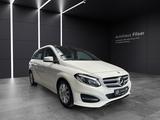 Mercedes-Benz B200*Style*Pano-Dach*AHK*Navi* LED*Keyless-Start - Mercedes-Benz B 200: Limousine