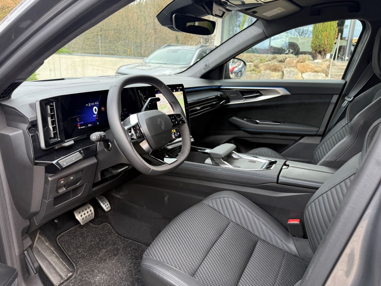 Fahrzeugabbildung Renault Austral Esprit Alpine HUD Panorama Navi Digitale