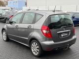 Mercedes-Benz A 200 Avantgarde *Pano*Parkhilfe*8x-Bereift*AHK* - gebrauchte Mercedes-Benz A 200 aus dem Jahr 2010