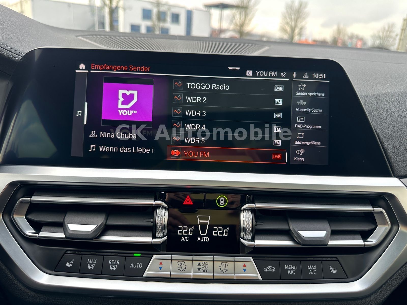 Fahrzeugabbildung BMW 330e Touring Luxury-Line/Leder/Head-Up/Pano/LED