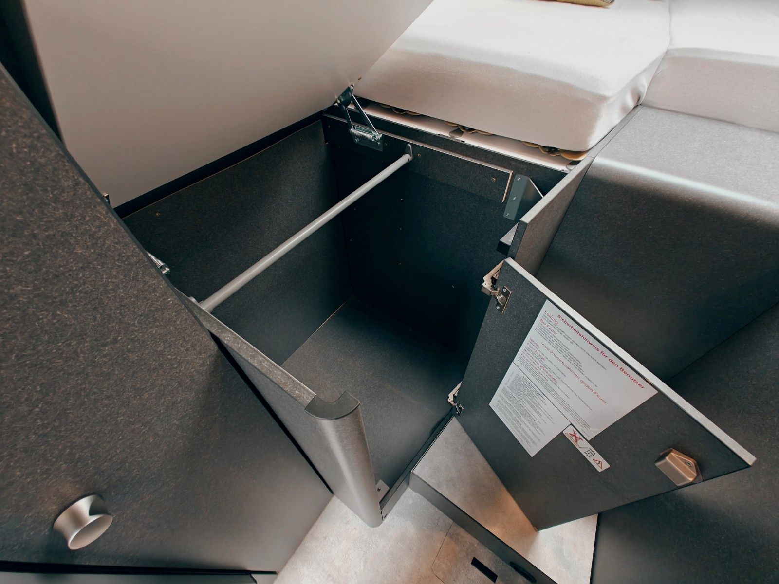 Fahrzeugabbildung HYMER / ERIBA / HYMERCAR ML - T 580 4x4² STORMTROOPER