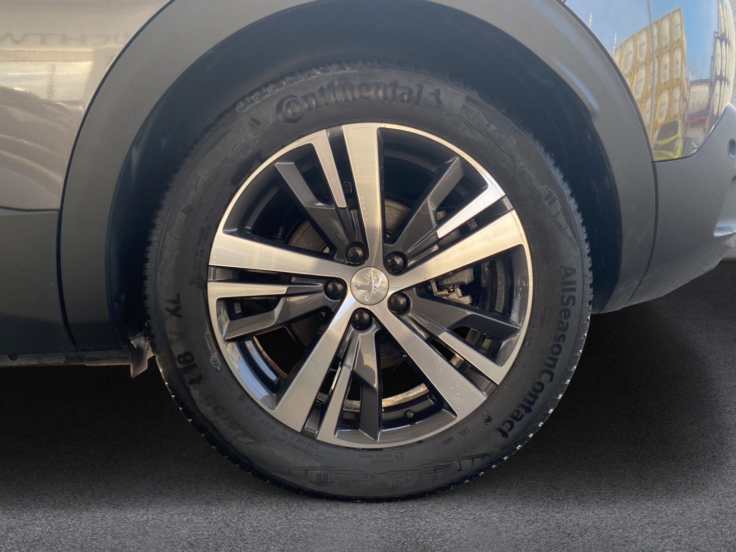 Fahrzeugabbildung Peugeot 3008 Hybrid 225 Allure 1.6 Plug-In EU6d 2WD EAT8