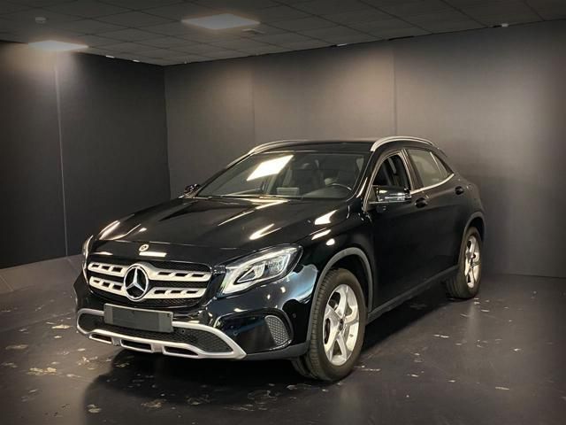 Mercedes-Benz MERCEDES-BENZ GLA 200 d Automatic Sport