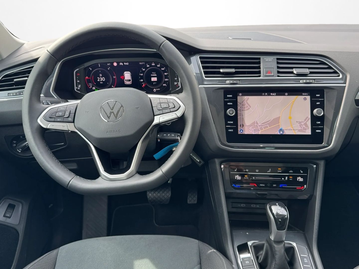Tiguan 2.0 TDI DSG Elegance *NAVI*MATRIX*PANO*